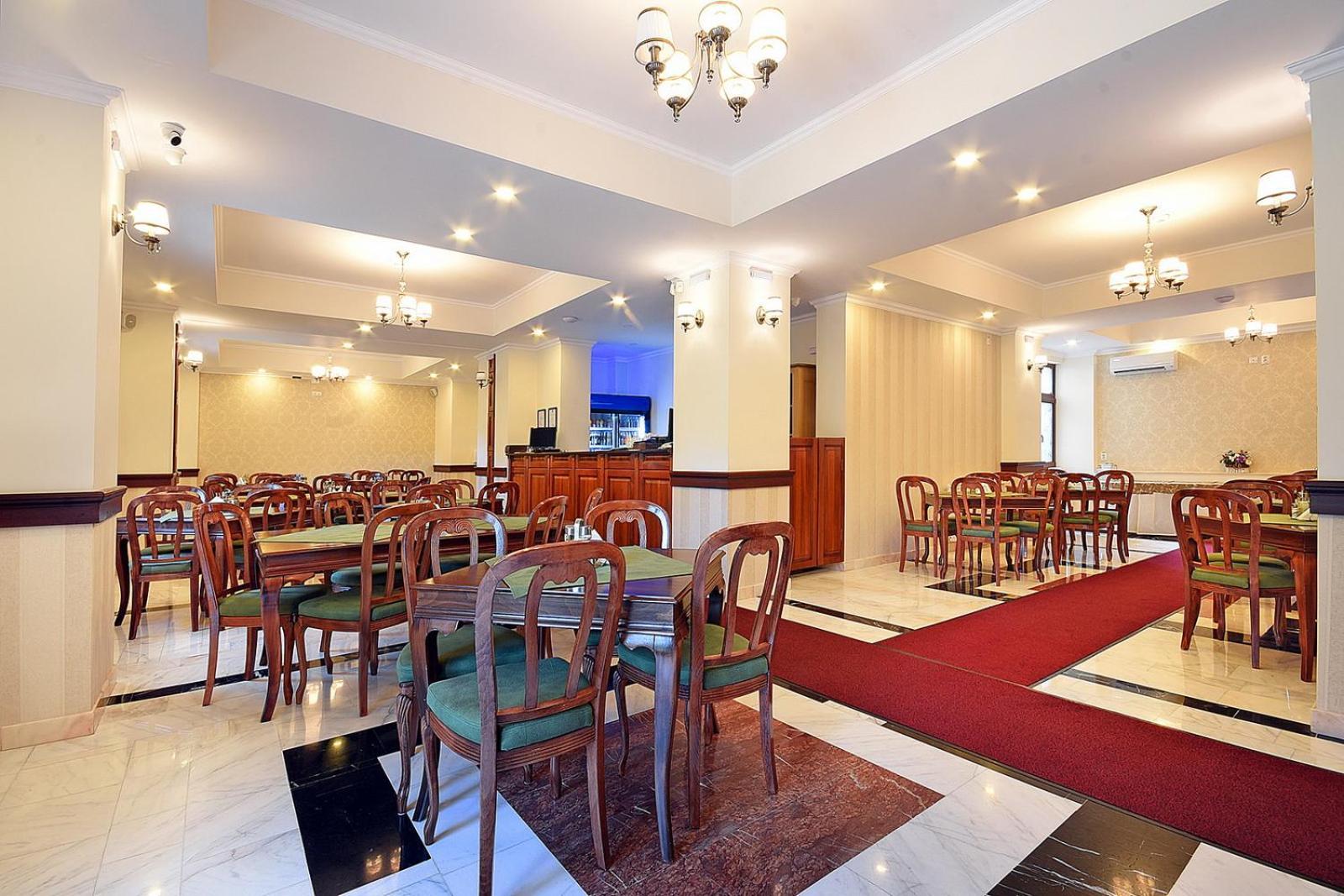 Hotel Moldavia Slănic-Moldova Buitenkant foto