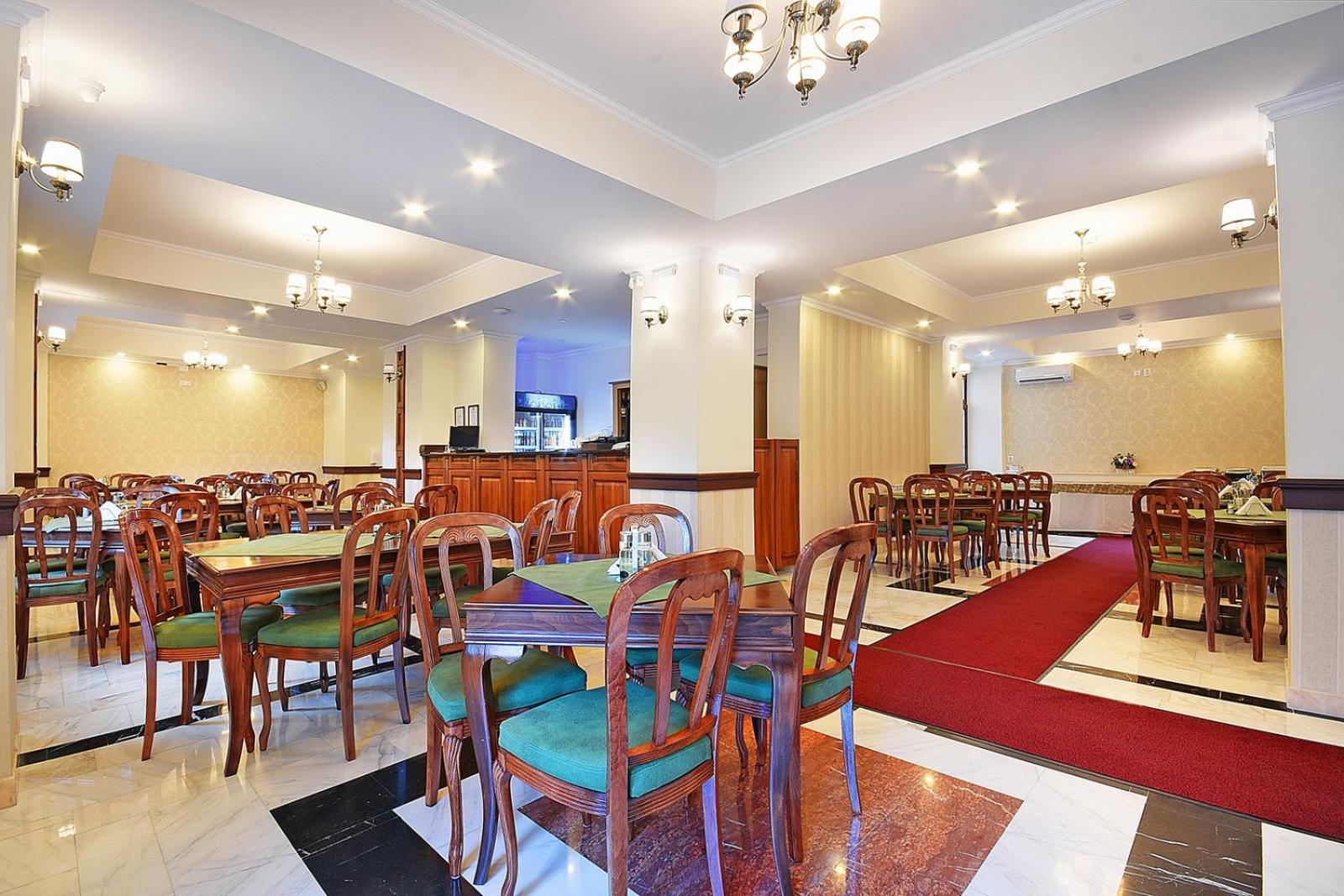 Hotel Moldavia Slănic-Moldova Buitenkant foto